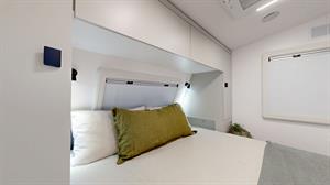 555621 image